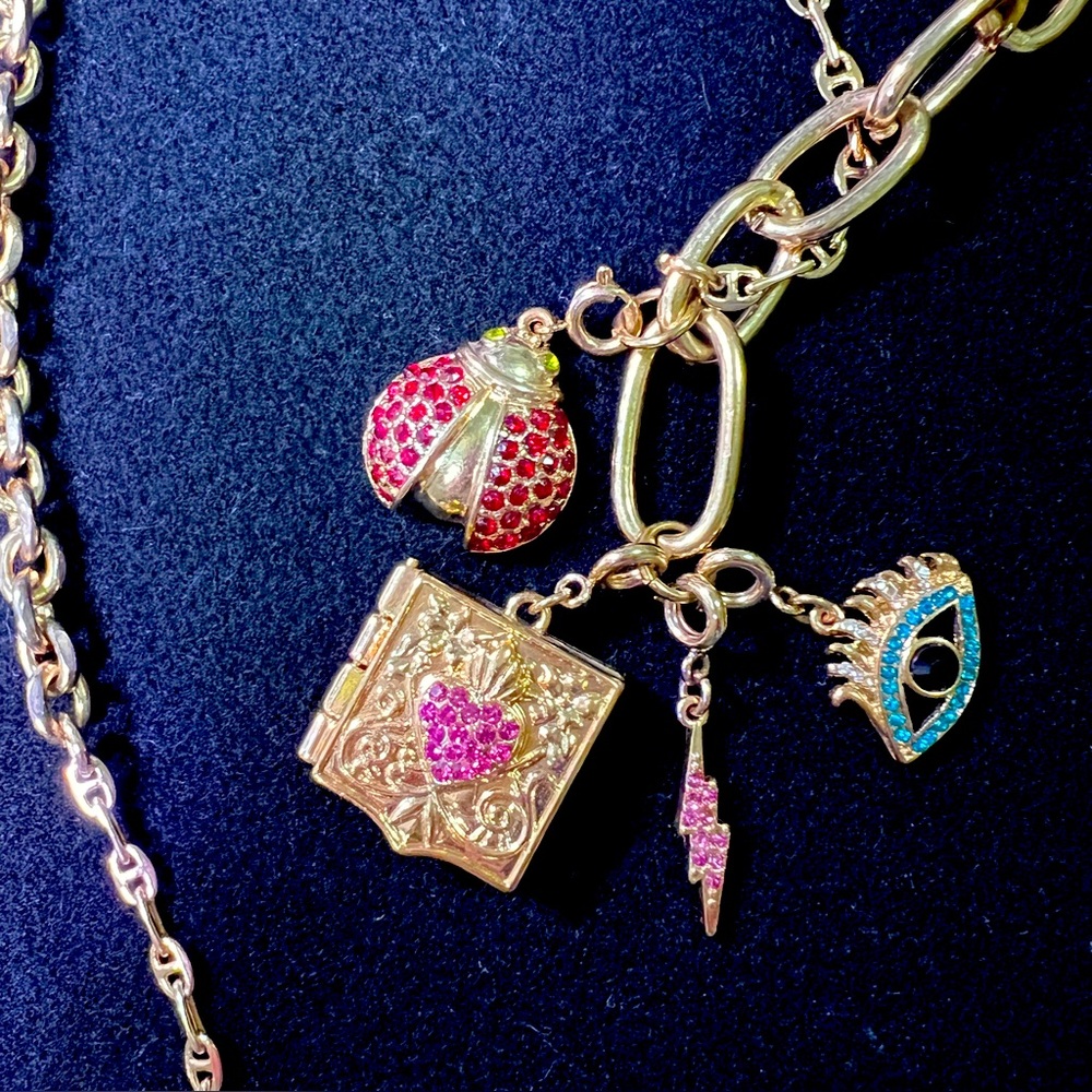 The Vampire’s Wife x H&M Pendant Necklace.